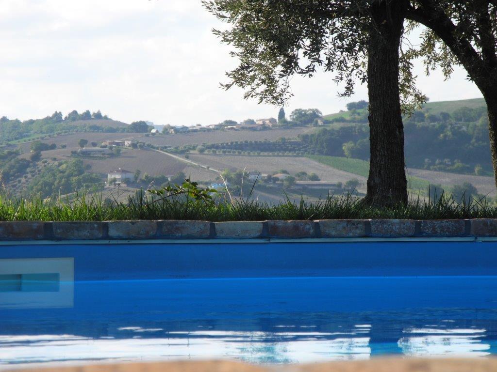 ホテルAgriturismo Eschito Montottone エクステリア 写真